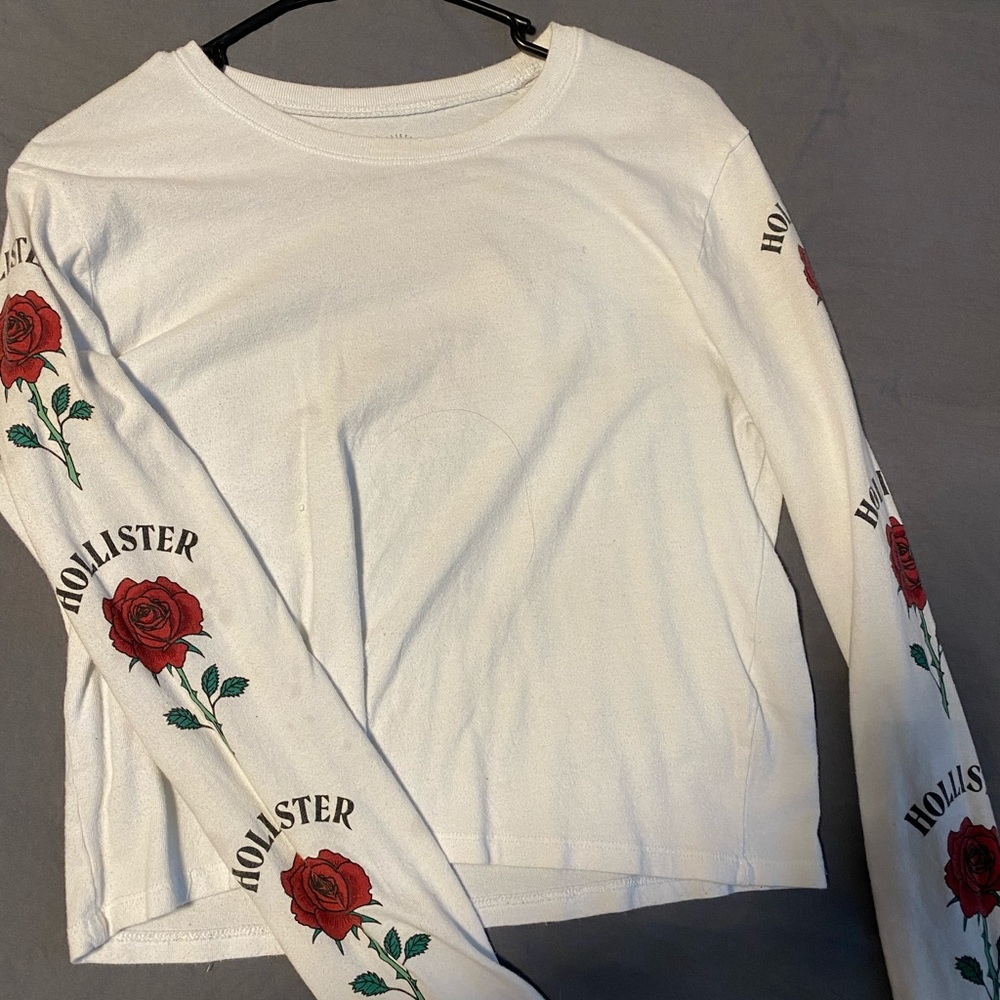Hollister graphic tee, size S
